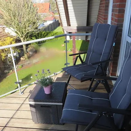 Neu! Hoffmann - アパート *